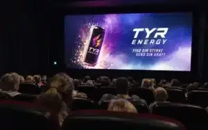 Biografreklamer for solarie og energidrik vist før børnefilm får kritik