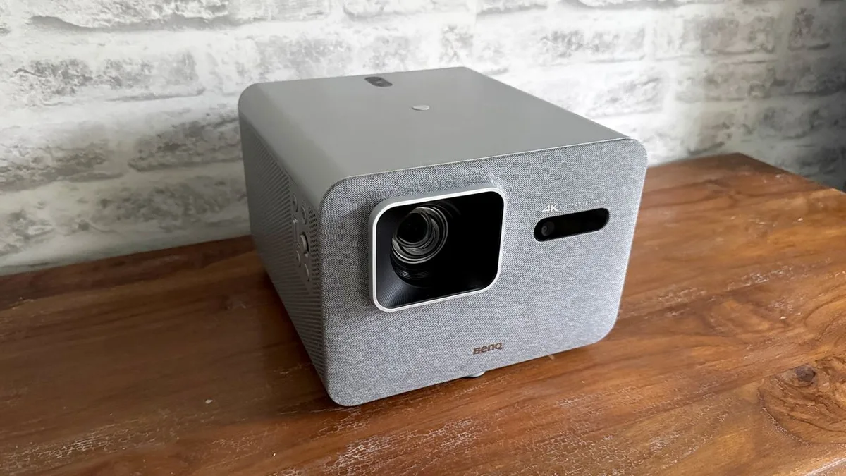  BenQ TK705i 