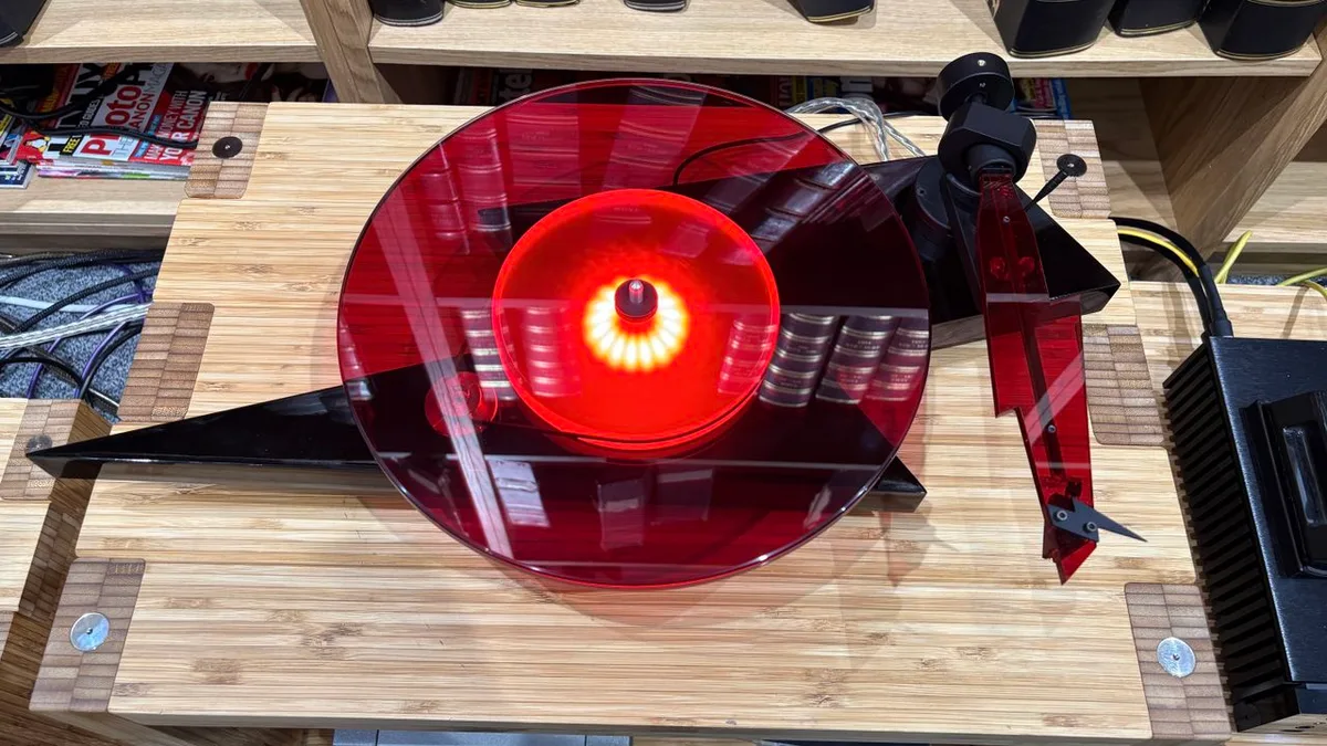  Pro-Ject's special edition, lightning bolt-shaped AC/DC Turntable shoots to thrill – and leaves us thunderstruck 