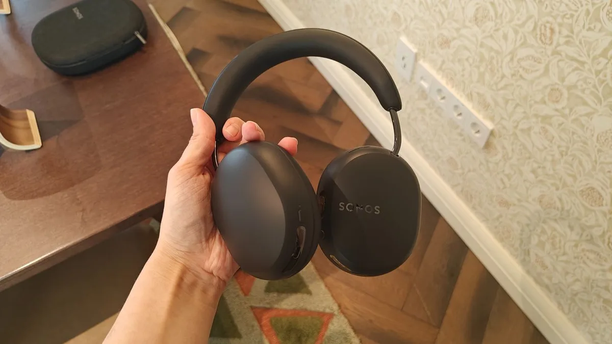  Sonos Ace Ultra 