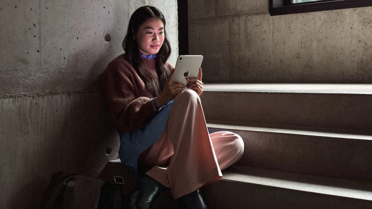  Apple's pitching its all-new iPad Mini as the perfect tablet for cinephiles 