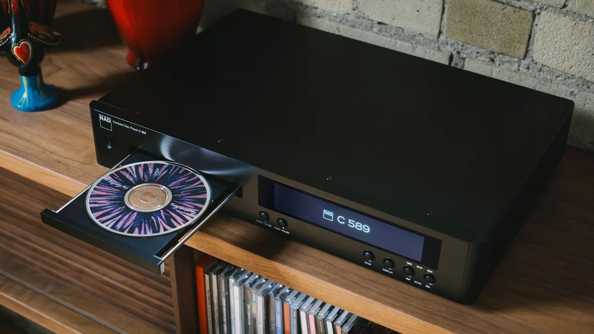  NAD’s “precision engineered” CD player uses advanced digital filtering to deliver a lifelike and precise sound 