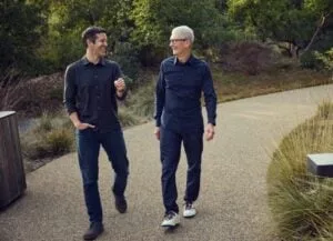 Apple-topchef stopper: Tim Cook træder tilbage