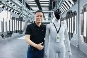 Xpengs IRON-robotter forlader selv samlebåndet til fods