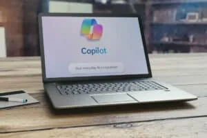 Microsoft dropper Copilot Plus PC-navnet