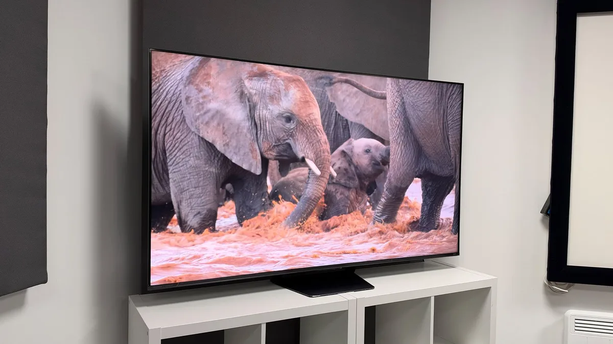  Hisense UR8 (65UR8STUK) 