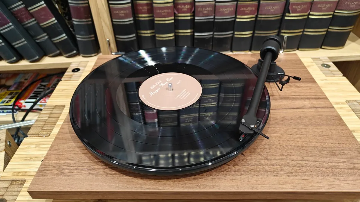  6 surprising facts about vinyl records you might not know 