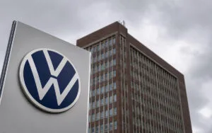 Volkswagen lægger stort anlagt projekt til selvkørende biler i graven