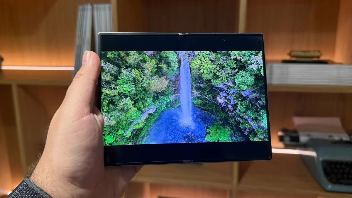  Samsung Galaxy Z Fold 8 
