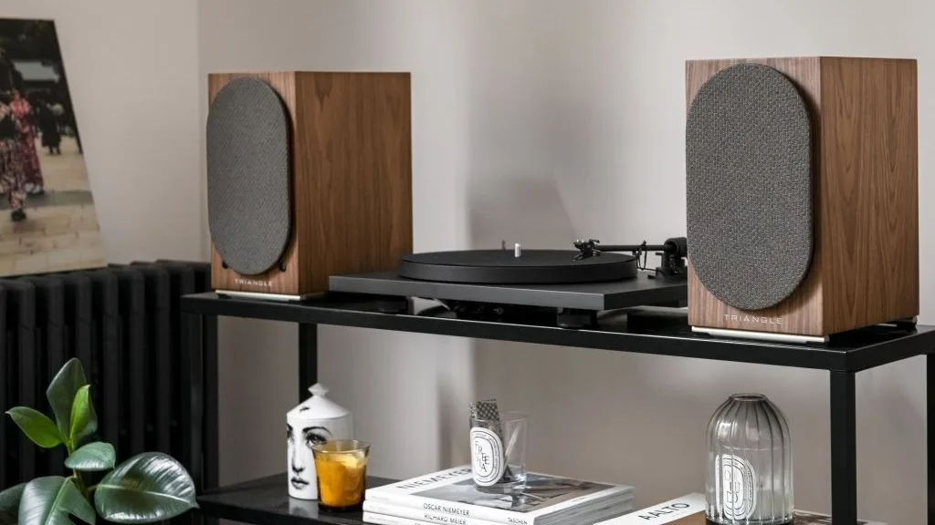  Save $200! This Award-winning speaker system can be yours for a knockdown price 