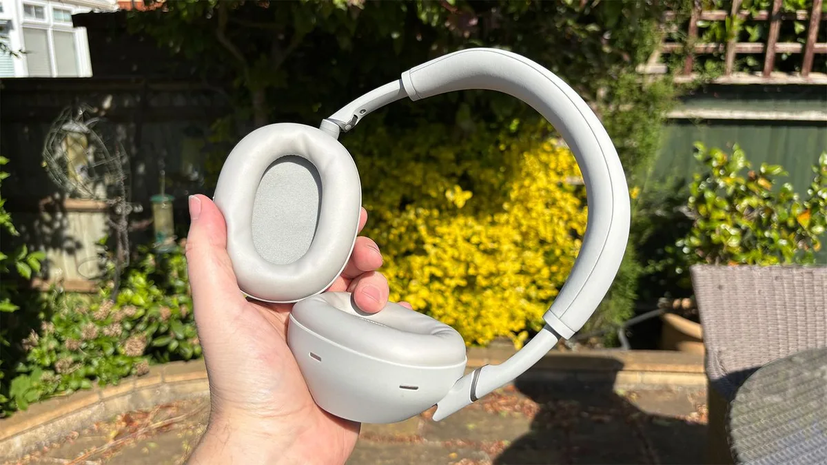  Specs for new Sony over-ear headphones leak – they look like the XM6 supercharged 