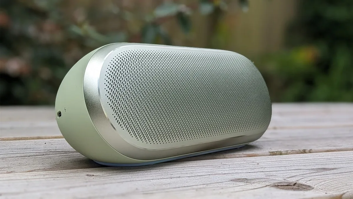  Harman Kardon Luna 2 